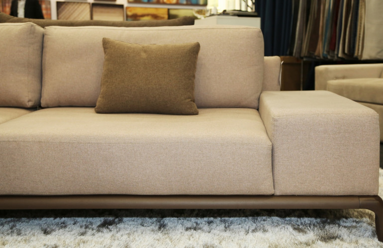 Serra_Gaucha_Sofa_Altero.JPG