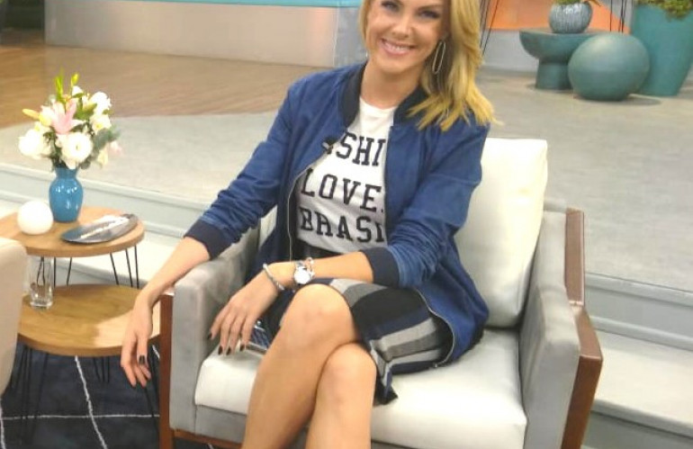 Ana_Hickmann_-_Mesas_Iron_e_Aparador_Iron2.jpg