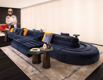 KARL_LAGERFELD_MAISON_Wellen_MidnightBlue_Sofa_2.jpg